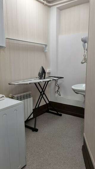 Гостиница Большой 45 Санкт-Петербург Эконом четырёхместный с удобствами на этаже-7