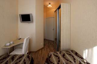 Гостиница Большой 45 Санкт-Петербург Улучшенный эконом с удобствами на этаже-2