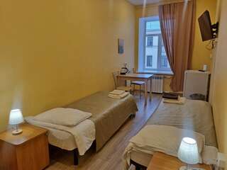 Гостиница Большой 45 Санкт-Петербург Двухместный эконом с удобствами на этаже-2