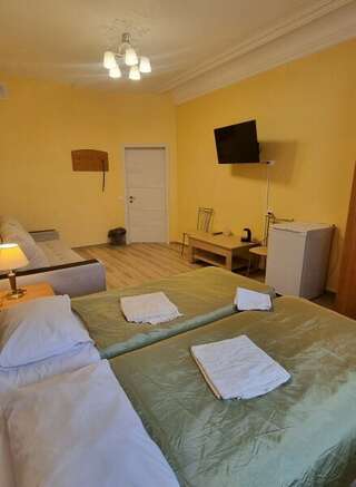 Гостиница Большой 45 Санкт-Петербург Улучшенный эконом с удобствами на этаже-5